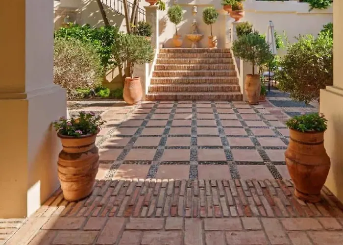Exquisite Andalusian-style מארבלה